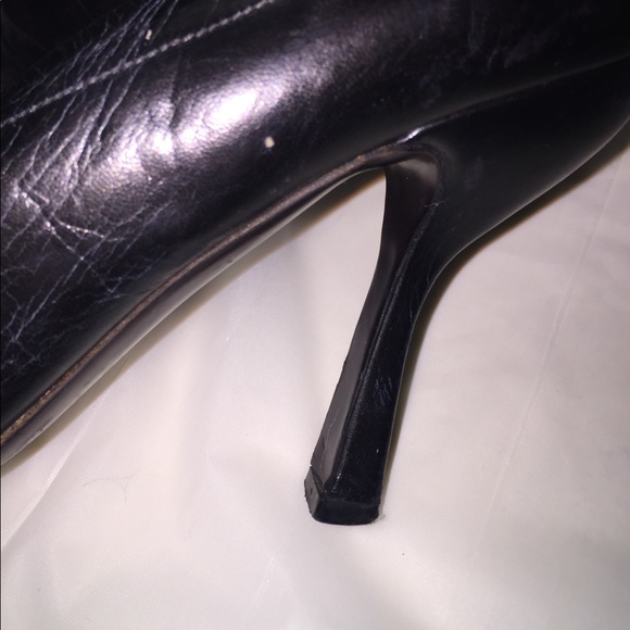 Prada Leather Round Toe Pumps - Picture 5 of 9